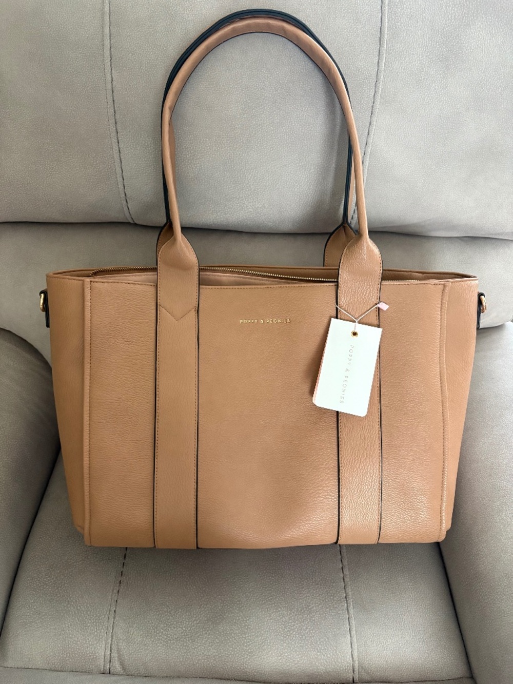 Poppy and Peonies Multitasker in Mocha Mousse  NWT